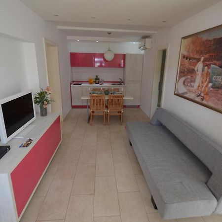 Apartments Karmen Maria Novigrad  Exterior photo